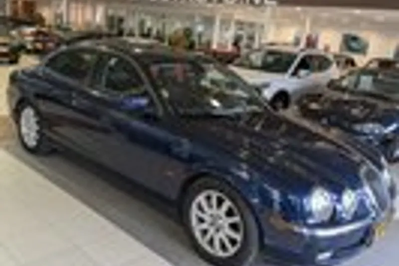 Jaguar S-Type (1999)