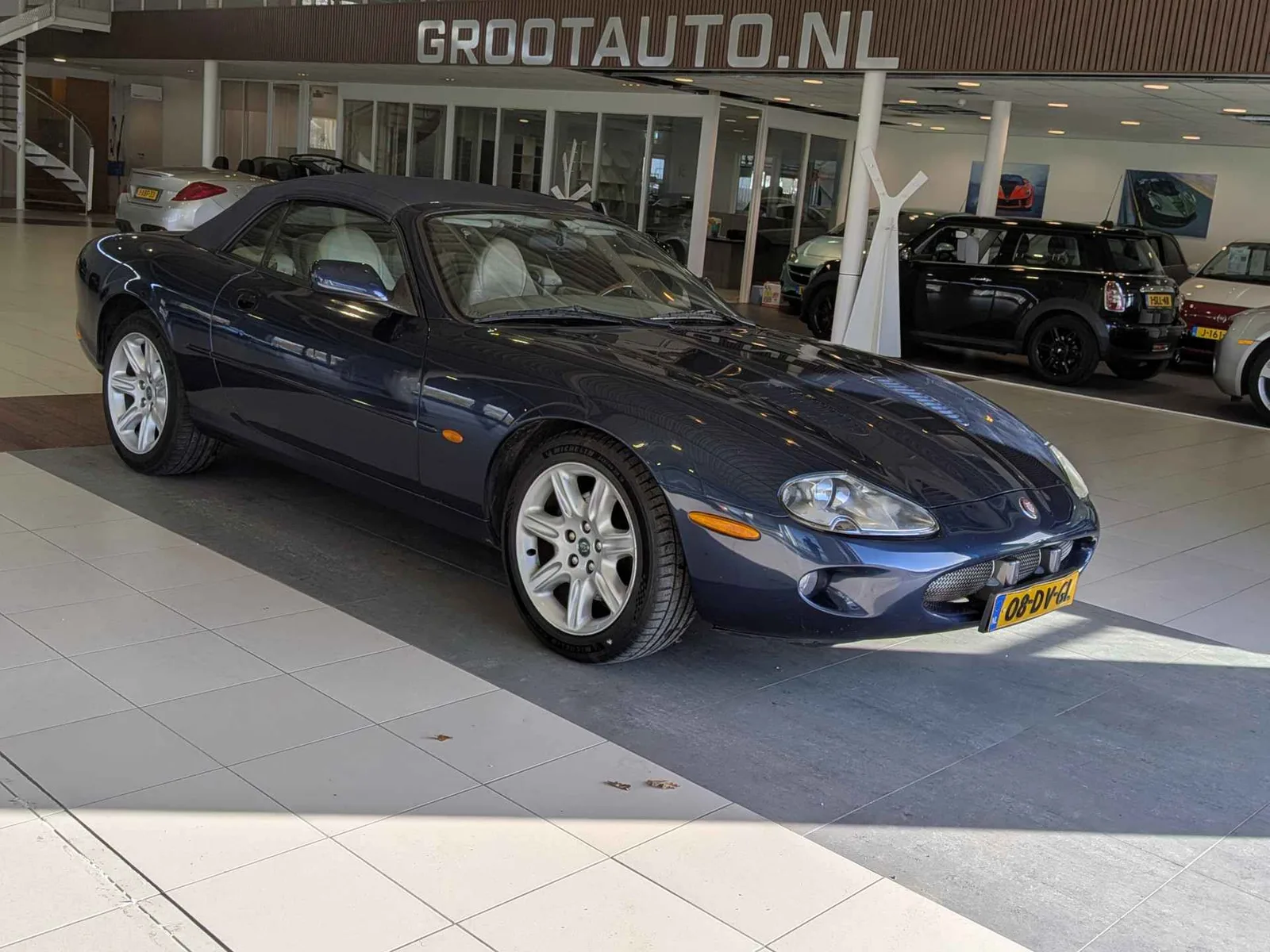 Jaguar XK8 (2000) — foto 1