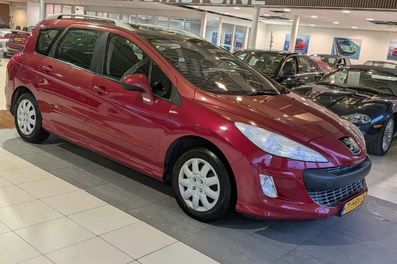 Peugeot 308 (2009)