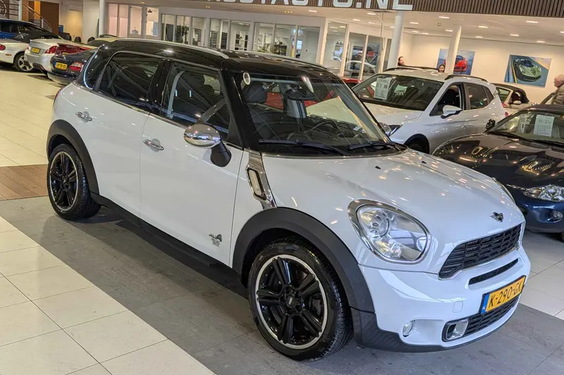 MINI Countryman (2010)