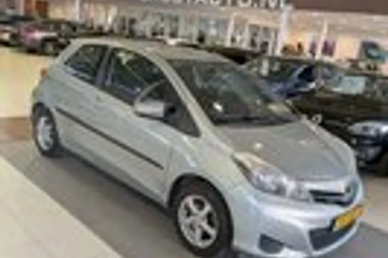Toyota Yaris (2012)