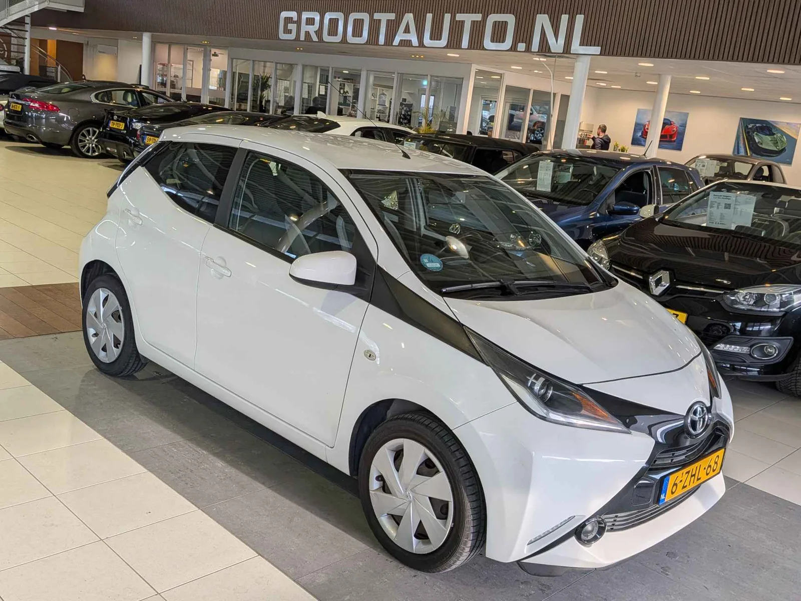 Toyota Aygo (2014) — foto 1