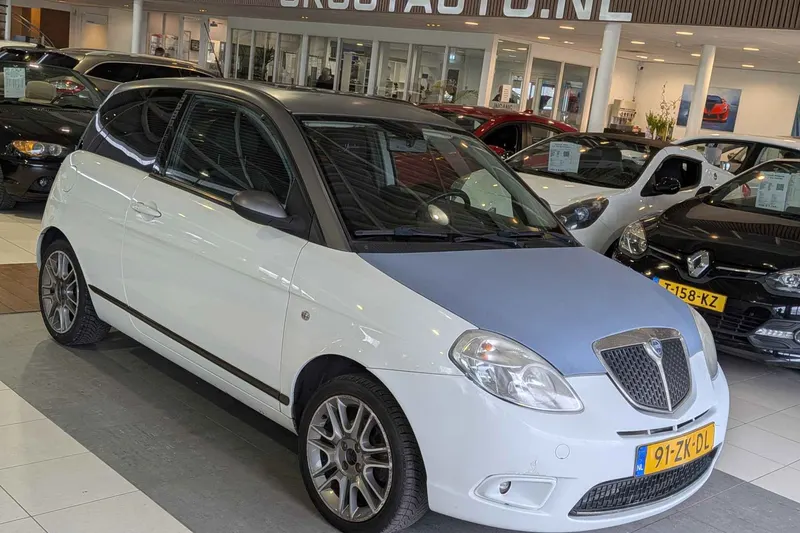 Lancia Ypsilon (2008)