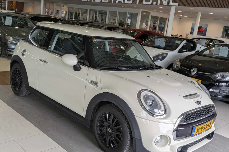 MINI Cooper S (2015)