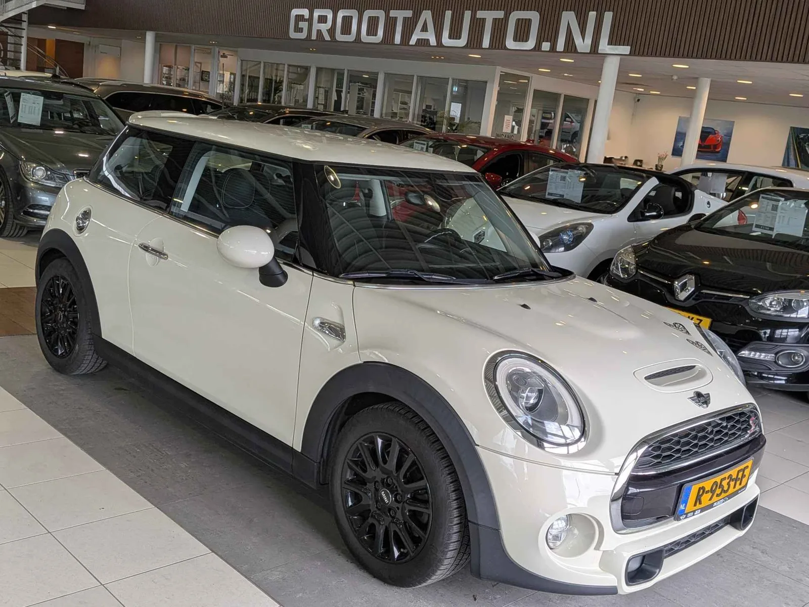 MINI Cooper S (2015) — foto 1