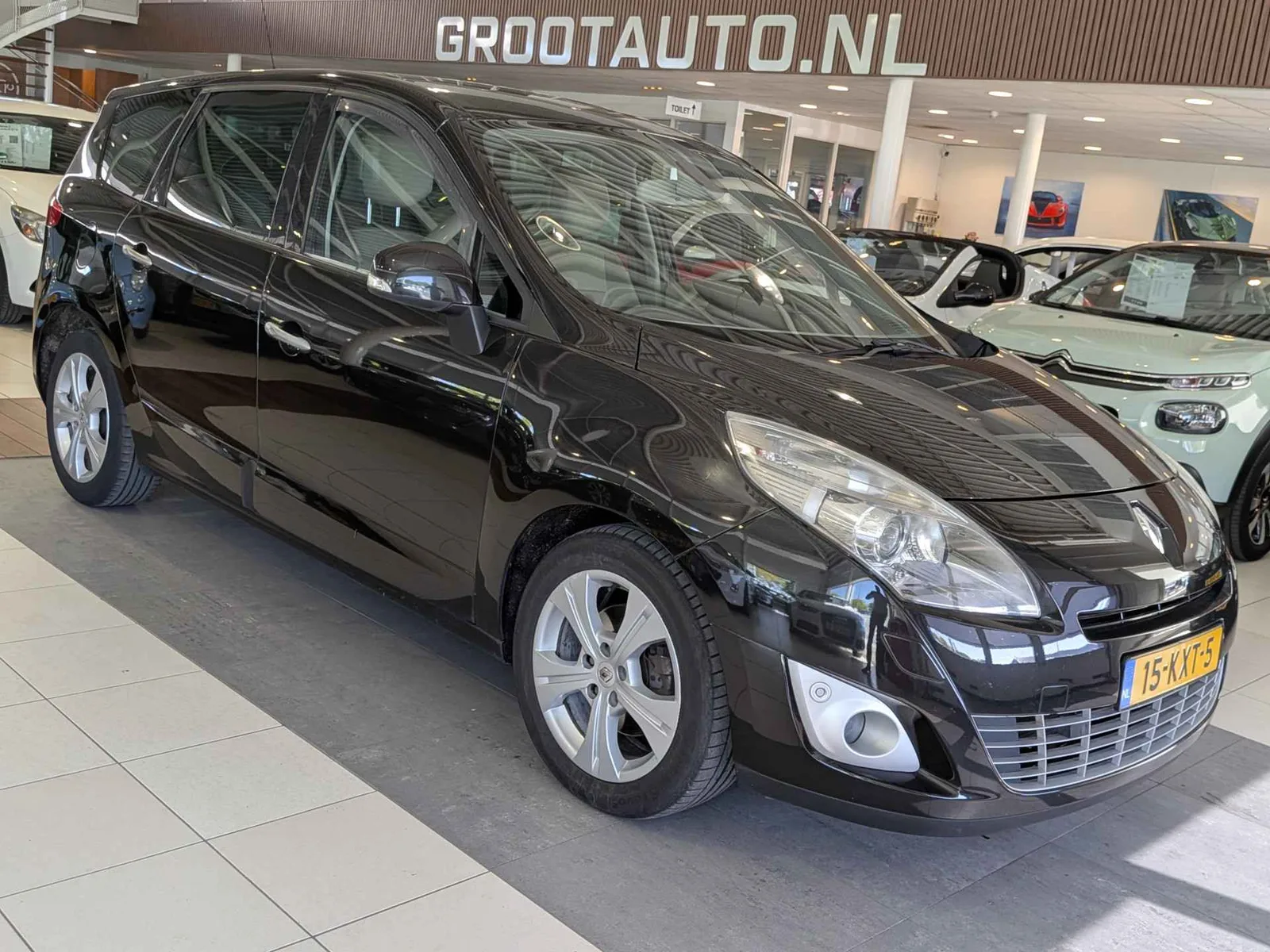 Renault Grand Scénic (2010) — foto 1