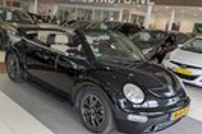 Volkswagen New Beetle (2004)