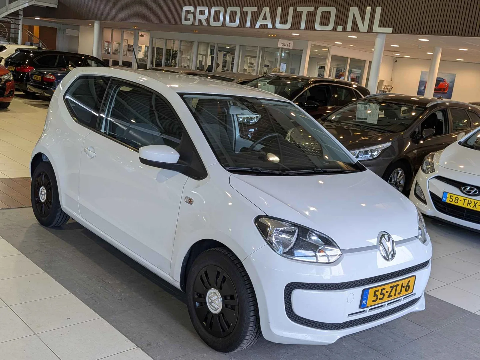 Volkswagen Up! (2013) — foto 1