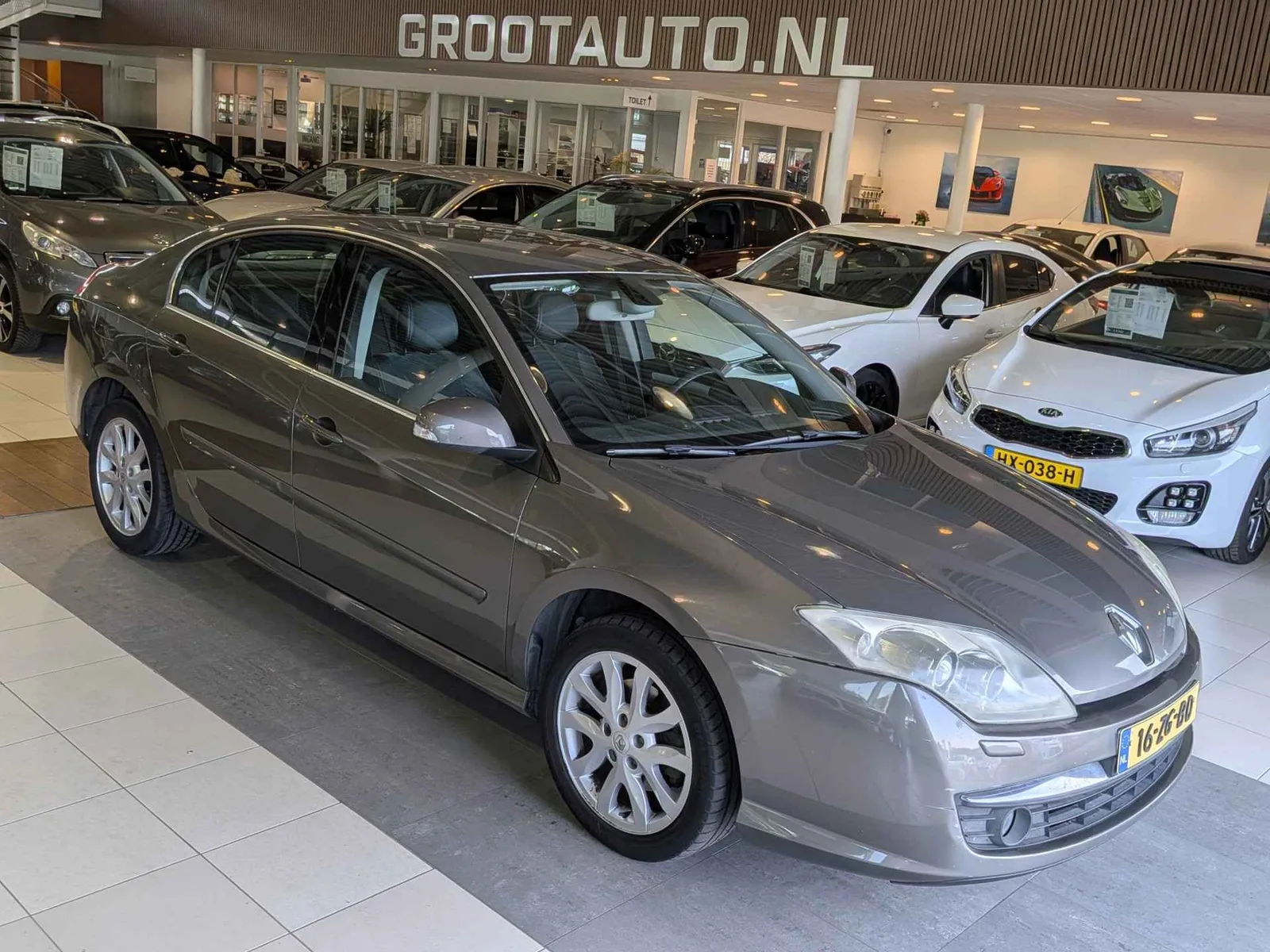 Renault Laguna (2008) — foto 1