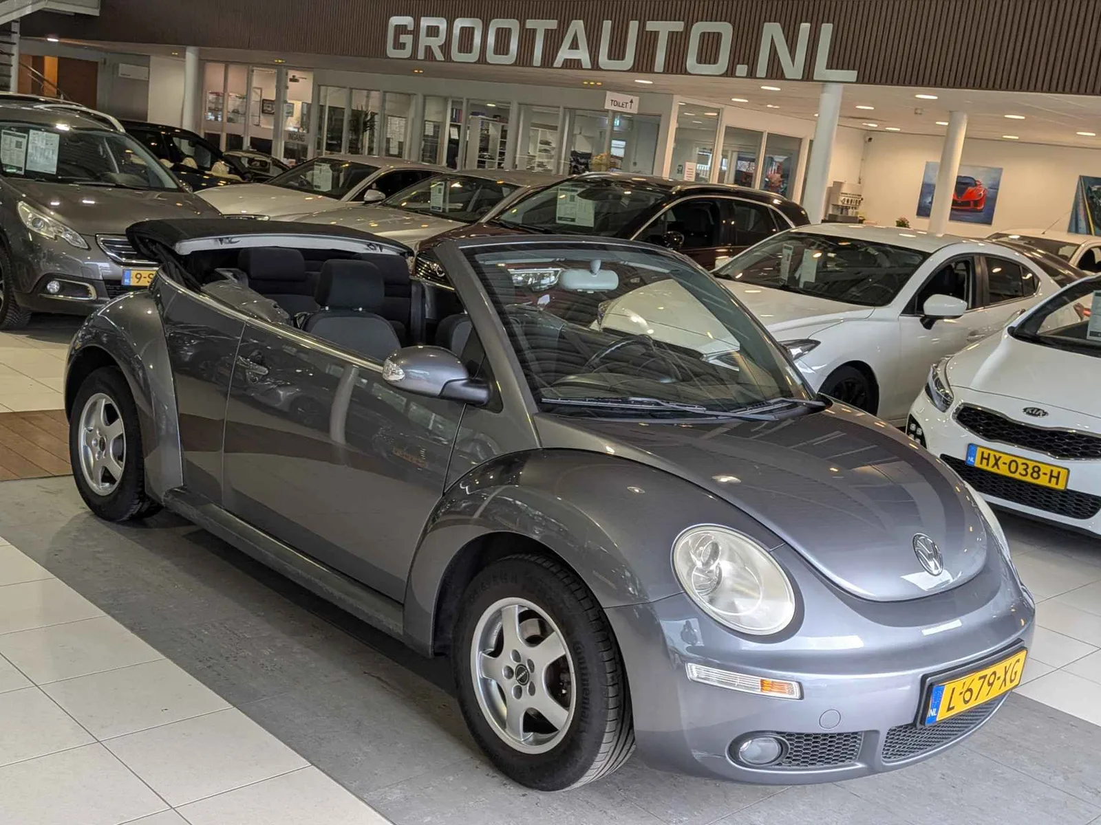 Volkswagen New Beetle (2006) — foto 1