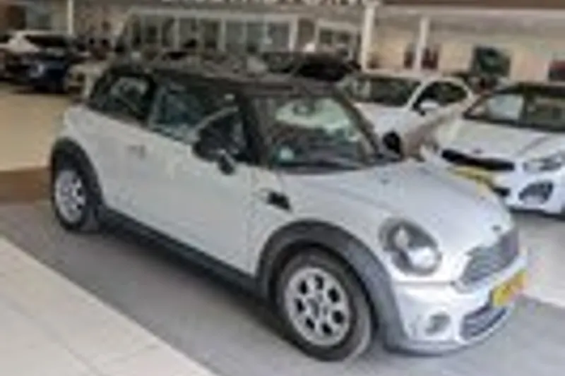 MINI Cooper (2011)