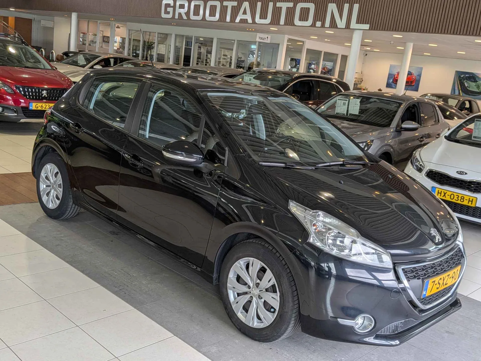 Peugeot 208 (2014) — foto 1
