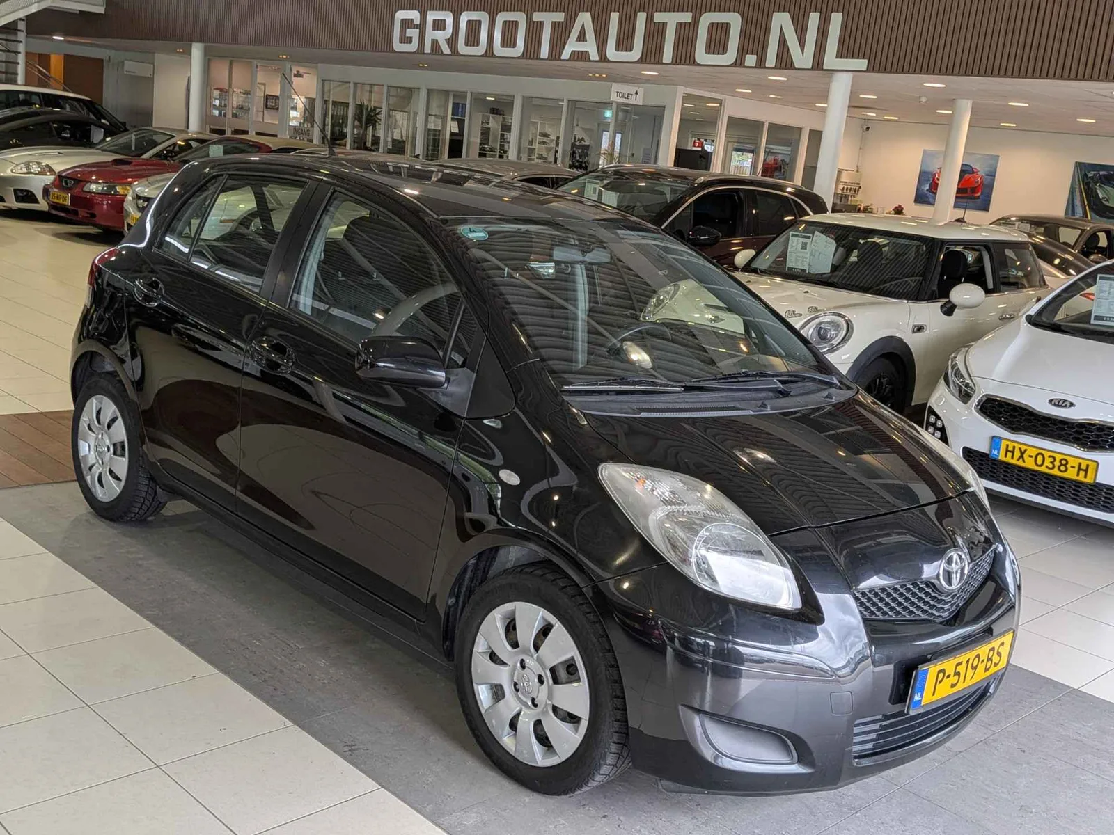 Toyota Yaris (2009) — foto 1