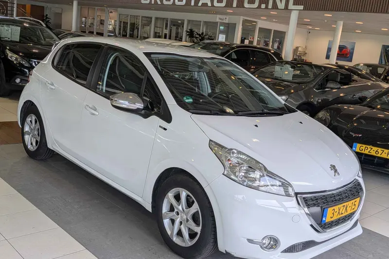 Peugeot 208 (2014)