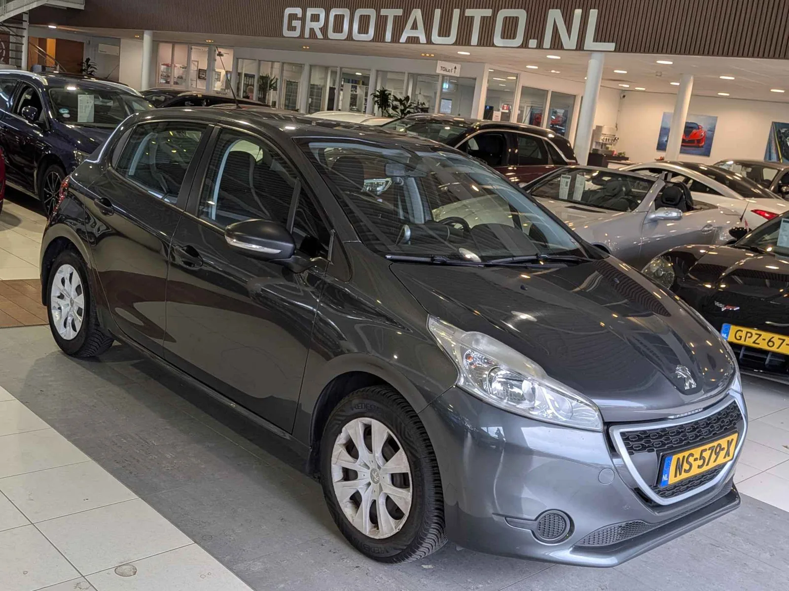 Peugeot 208 (2013) — foto 1