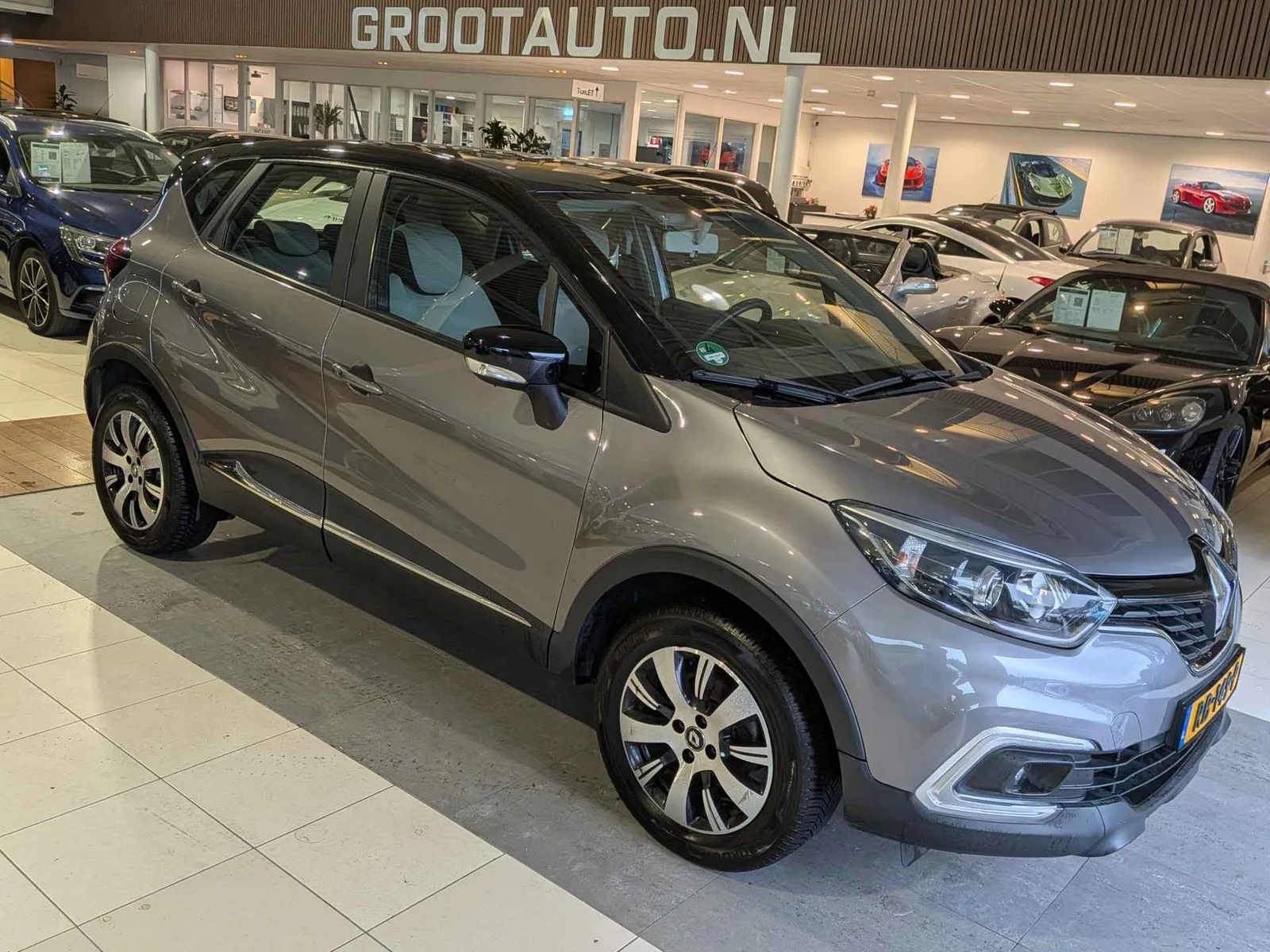 Renault Captur (2017) — foto 1