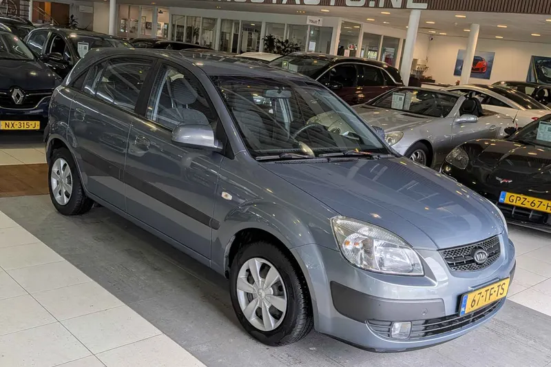 Kia Rio (2006)