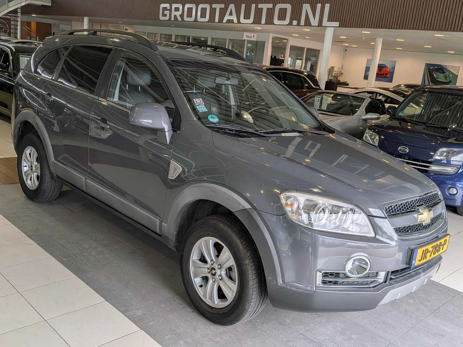 Chevrolet Captiva (2010) — foto 1