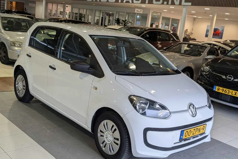 Volkswagen Up! (2013)