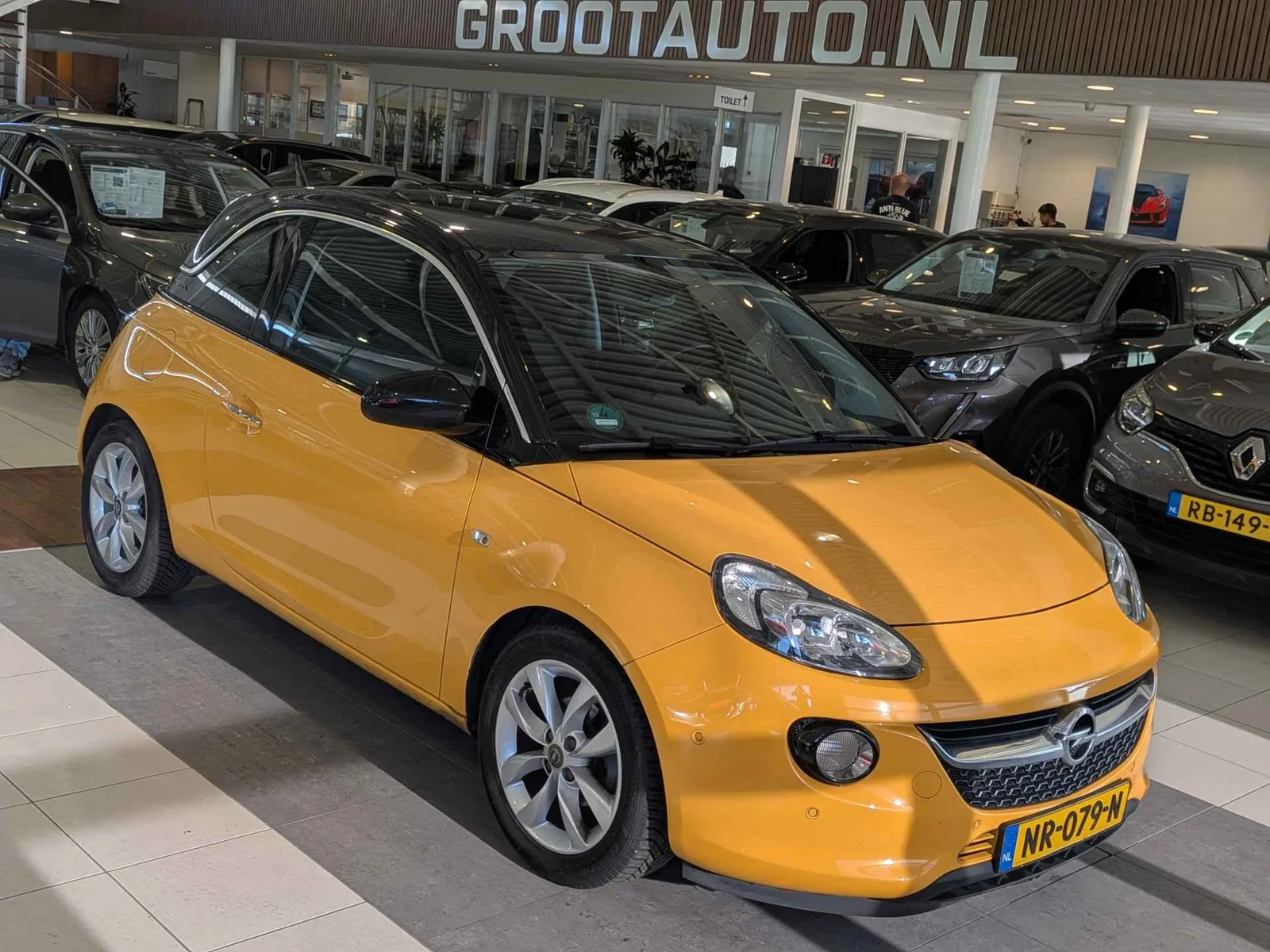 Opel Adam (2017) — foto 1
