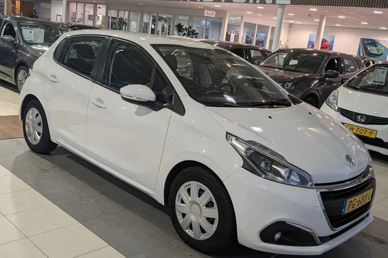 Peugeot 208 (2017)