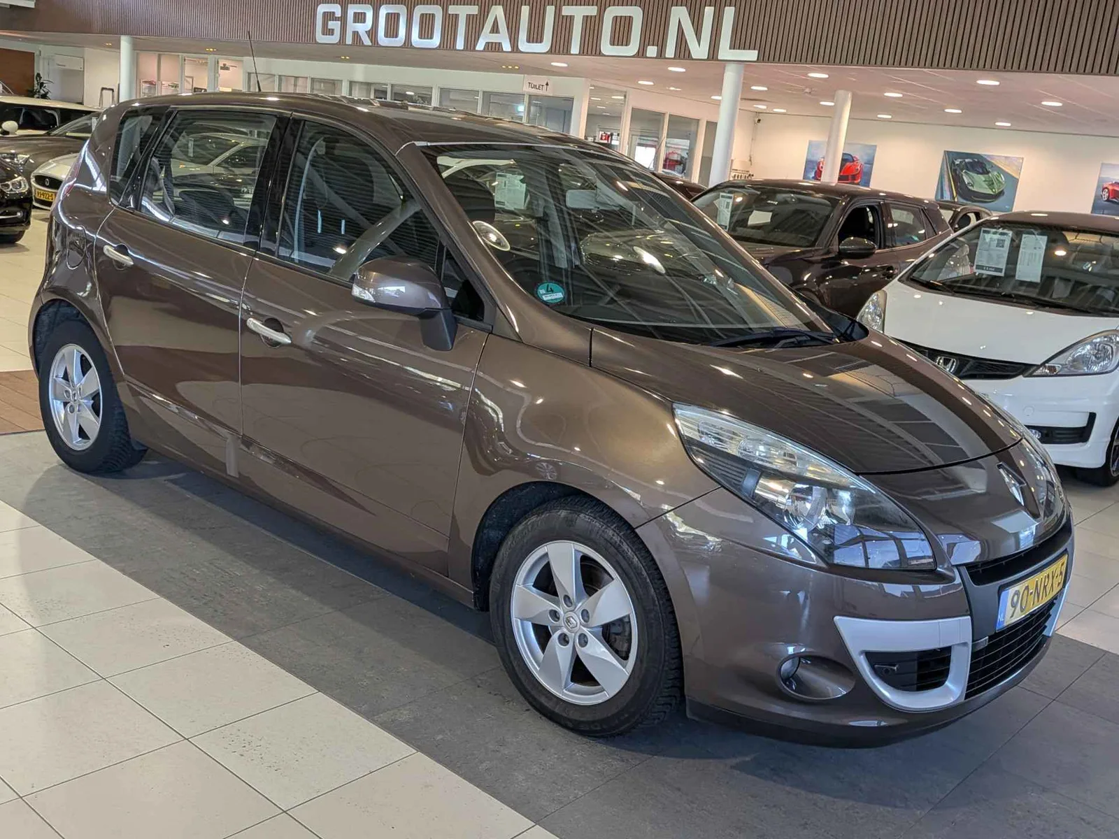 Renault Scénic (2010) — foto 1
