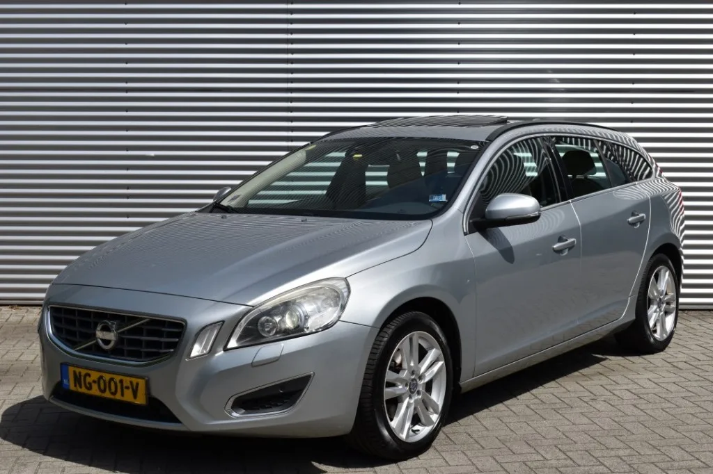 Volvo V60 (2013) — foto 1