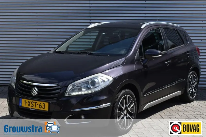 Suzuki SX4 S-Cross (2015)