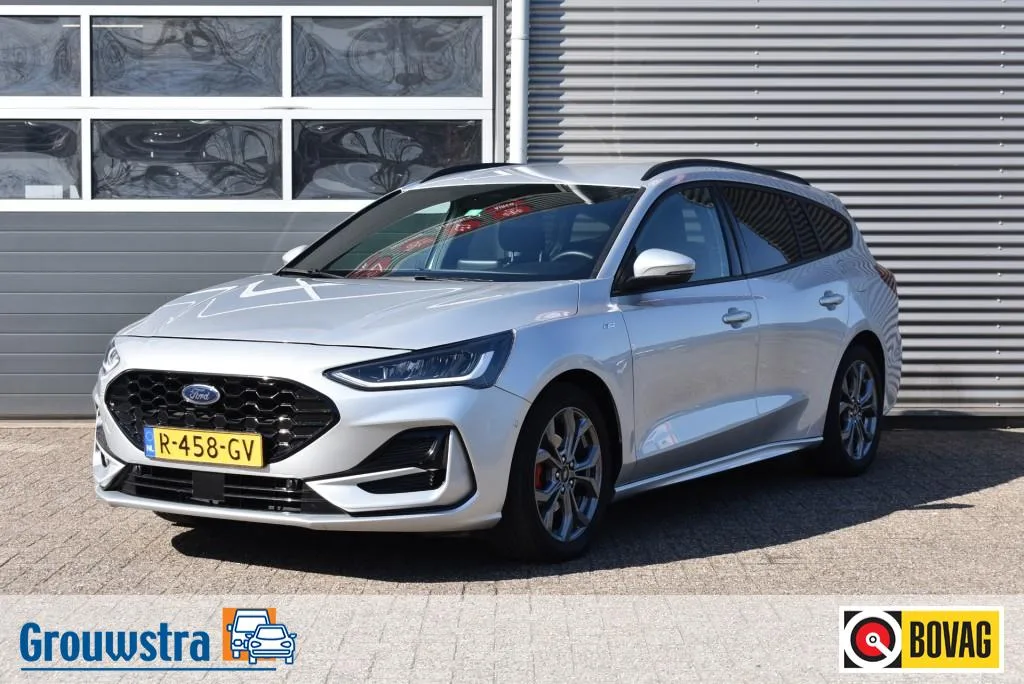 Ford Focus (2022) — foto 1