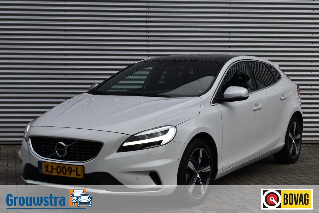 Volvo V40 (2019) — foto 1