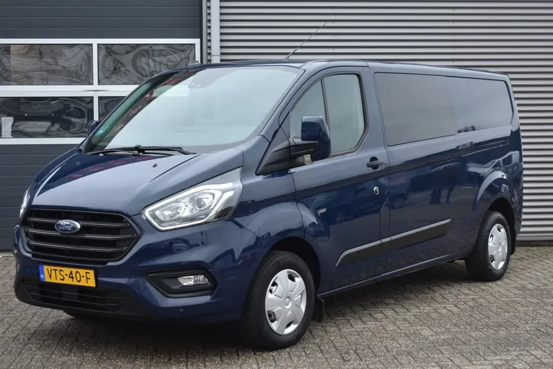 Ford Transit Custom (2023)