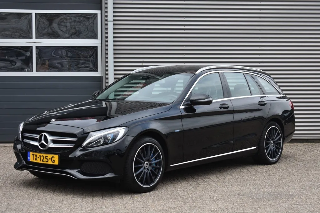 Mercedes-Benz C-Klasse (2017) — foto 1