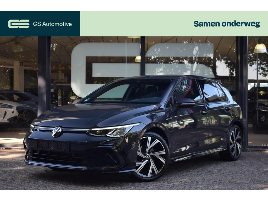 Volkswagen Golf (2024) — foto 1