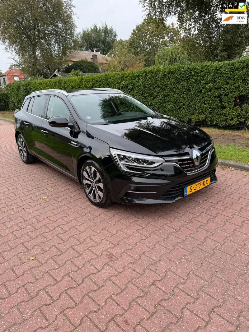 Renault Mégane (2023) — foto 1