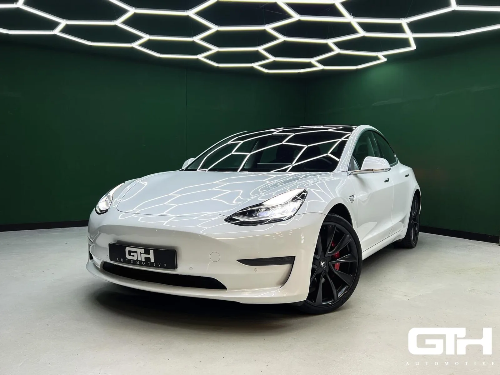 Tesla Model 3 (2019) — foto 1