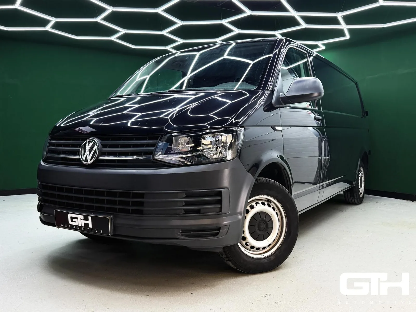 Volkswagen Transporter (2020) — foto 1