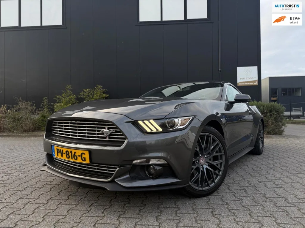 Ford Mustang (2017) — foto 1