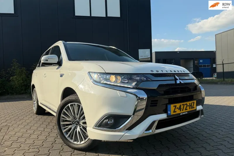 Mitsubishi Outlander (2020)