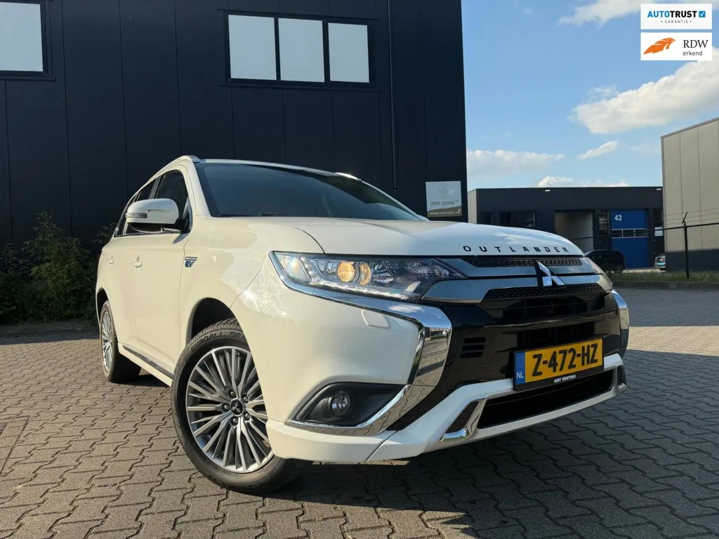 Mitsubishi Outlander (2020) — foto 1