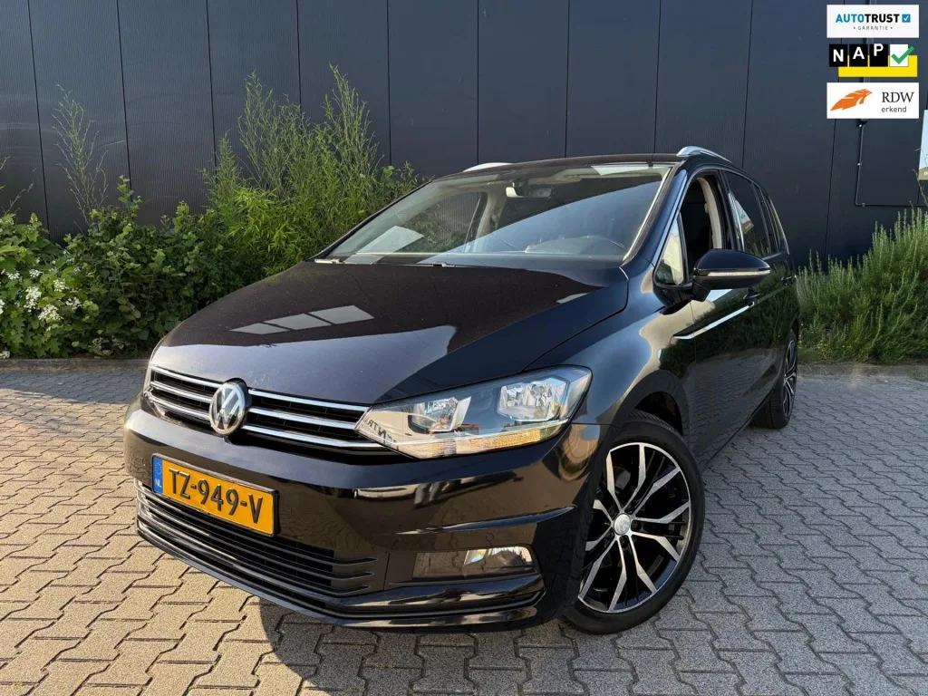 Volkswagen Touran (2018) — foto 1