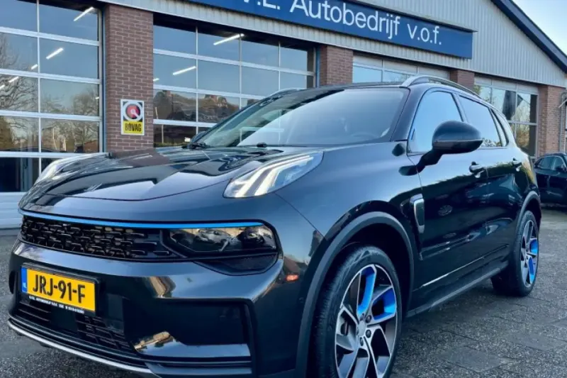 Lynk & Co 01 (2022)