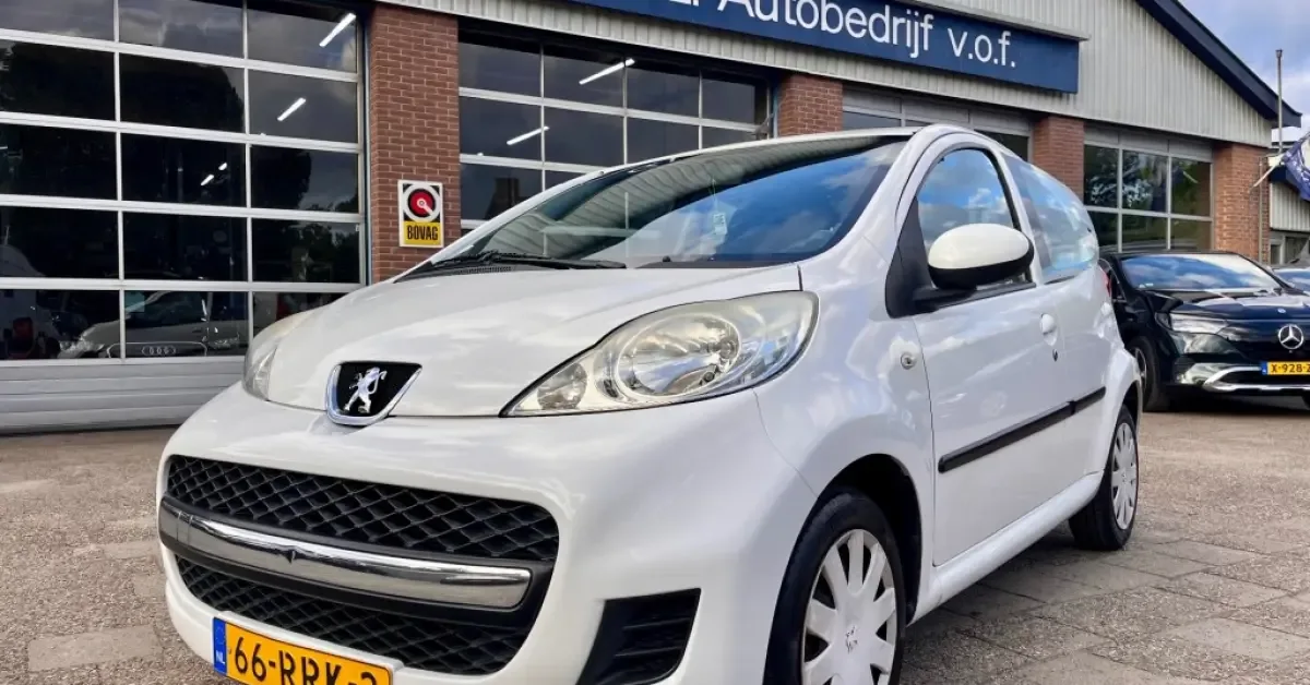 Peugeot 107 (2011) — foto 1
