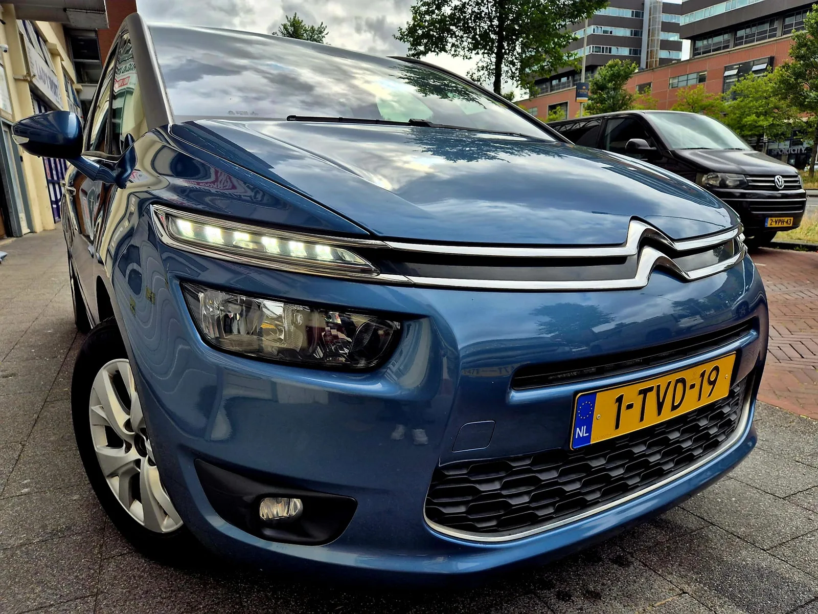 Citroën Grand C4 Picasso (2014) — foto 1