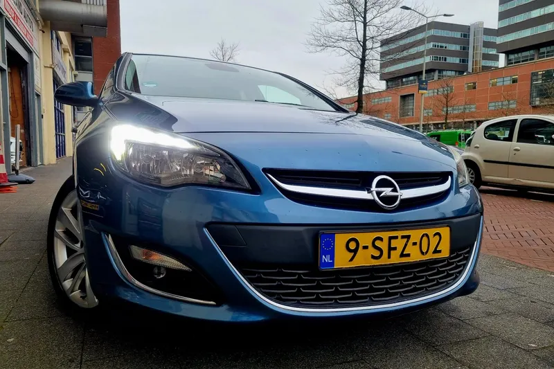 Opel Astra (2013)
