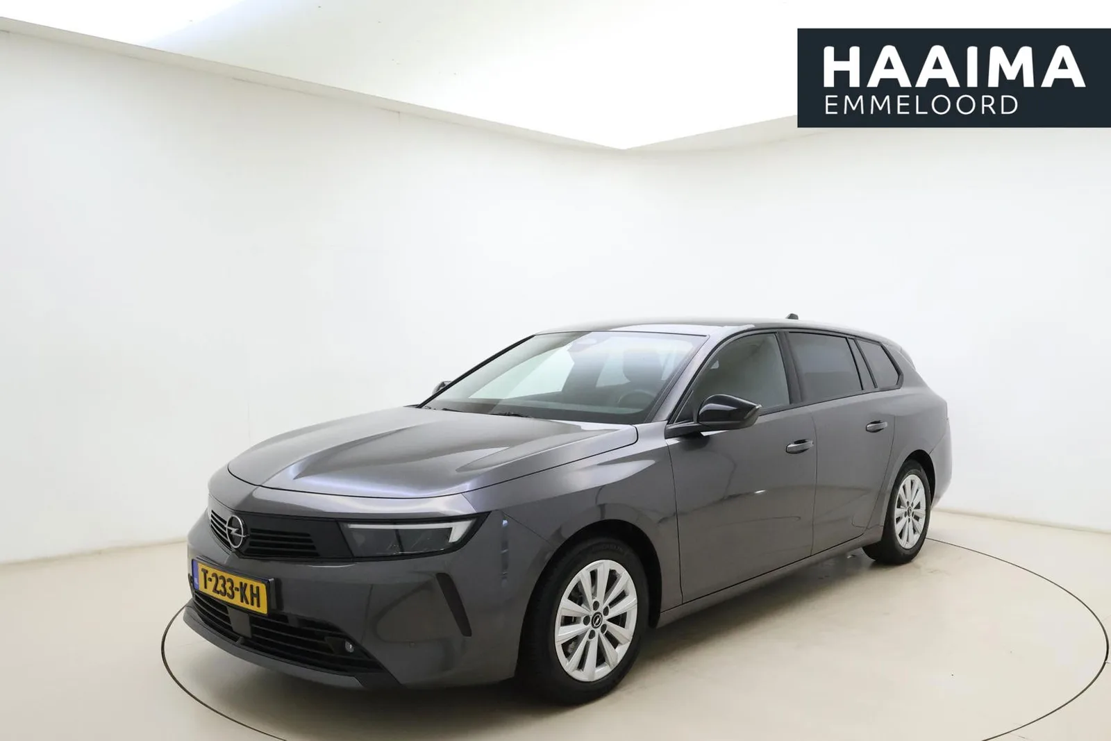 Opel Astra (2023) — foto 1