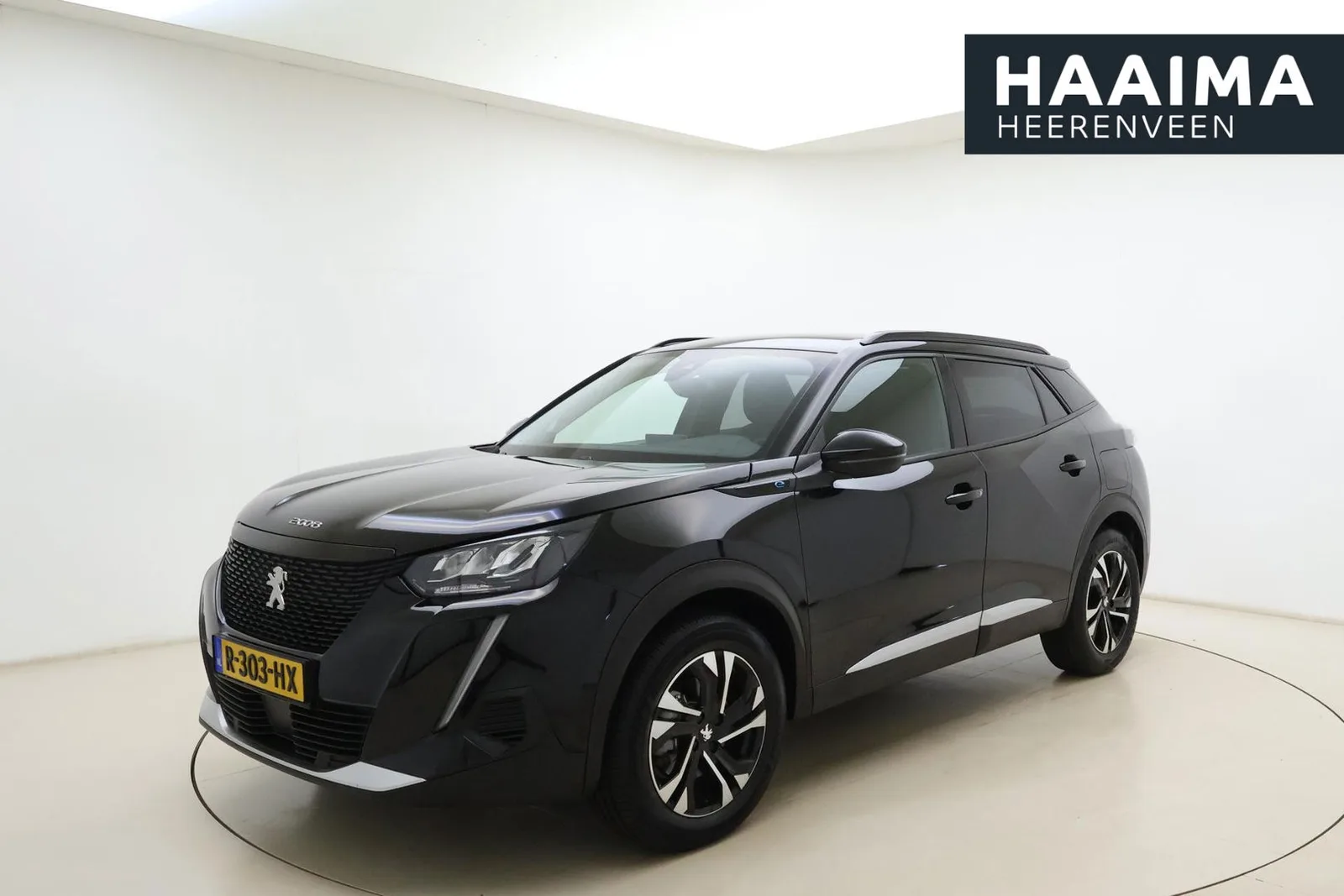 Peugeot e-2008 (2022) — foto 1