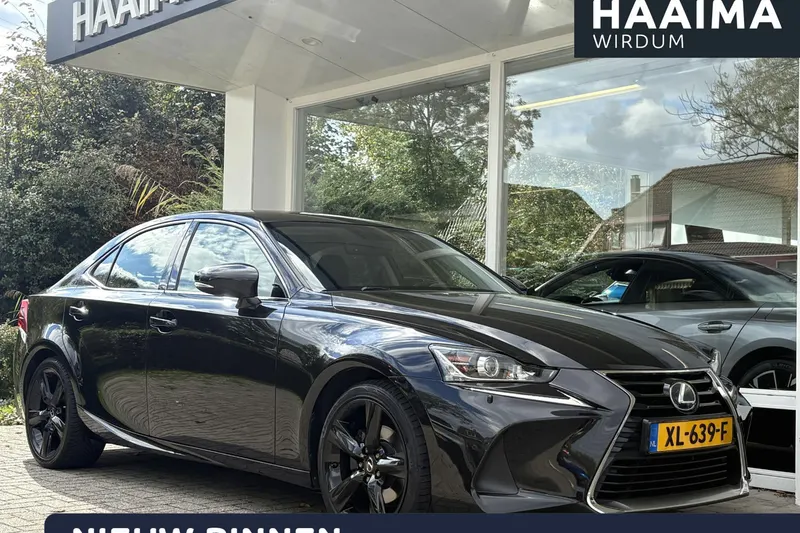 Lexus IS (2019)