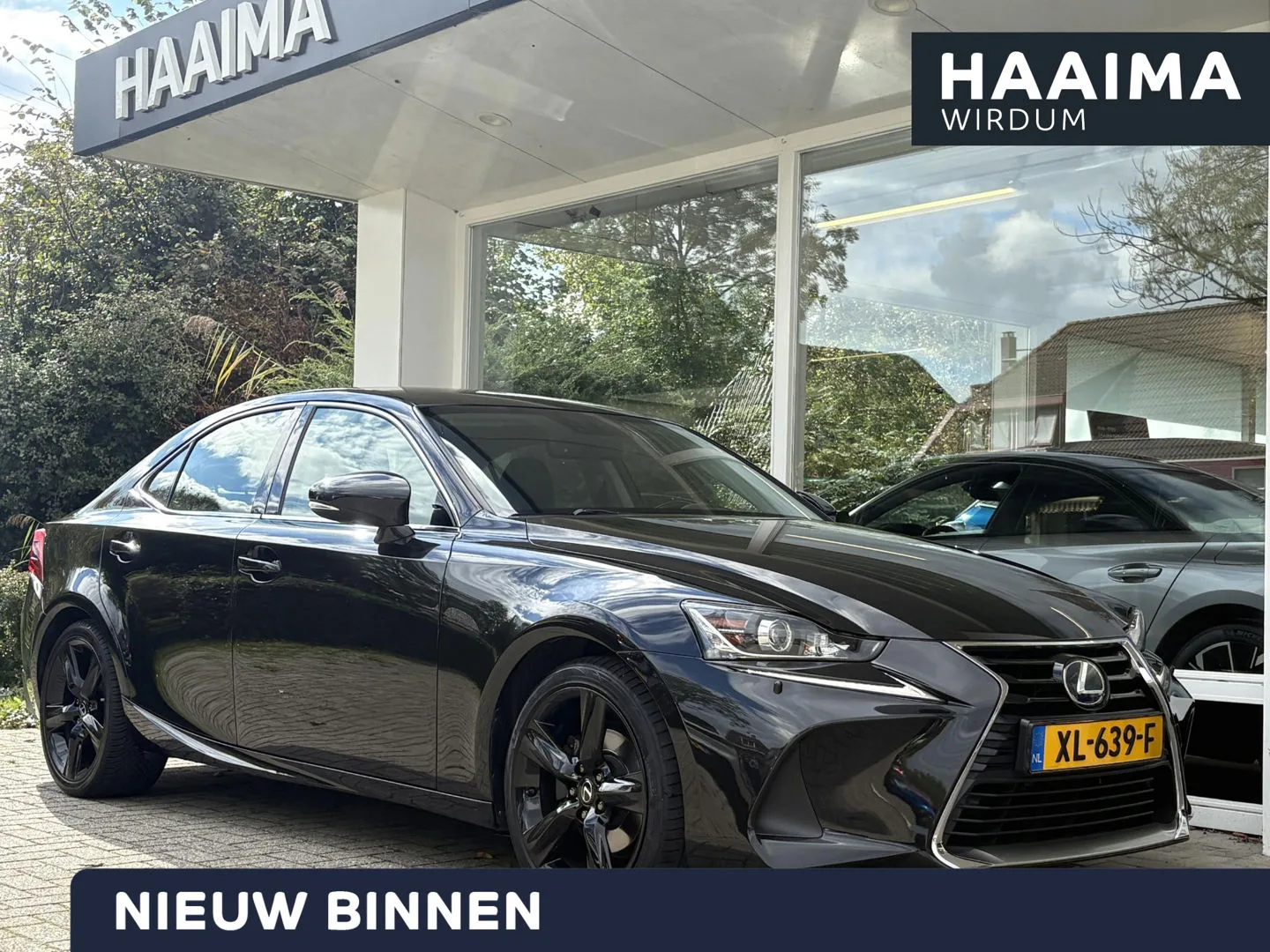 Lexus IS (2019) — foto 1