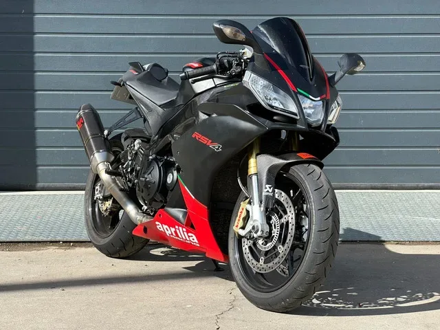 Sport RSV4 (2011) — foto 1