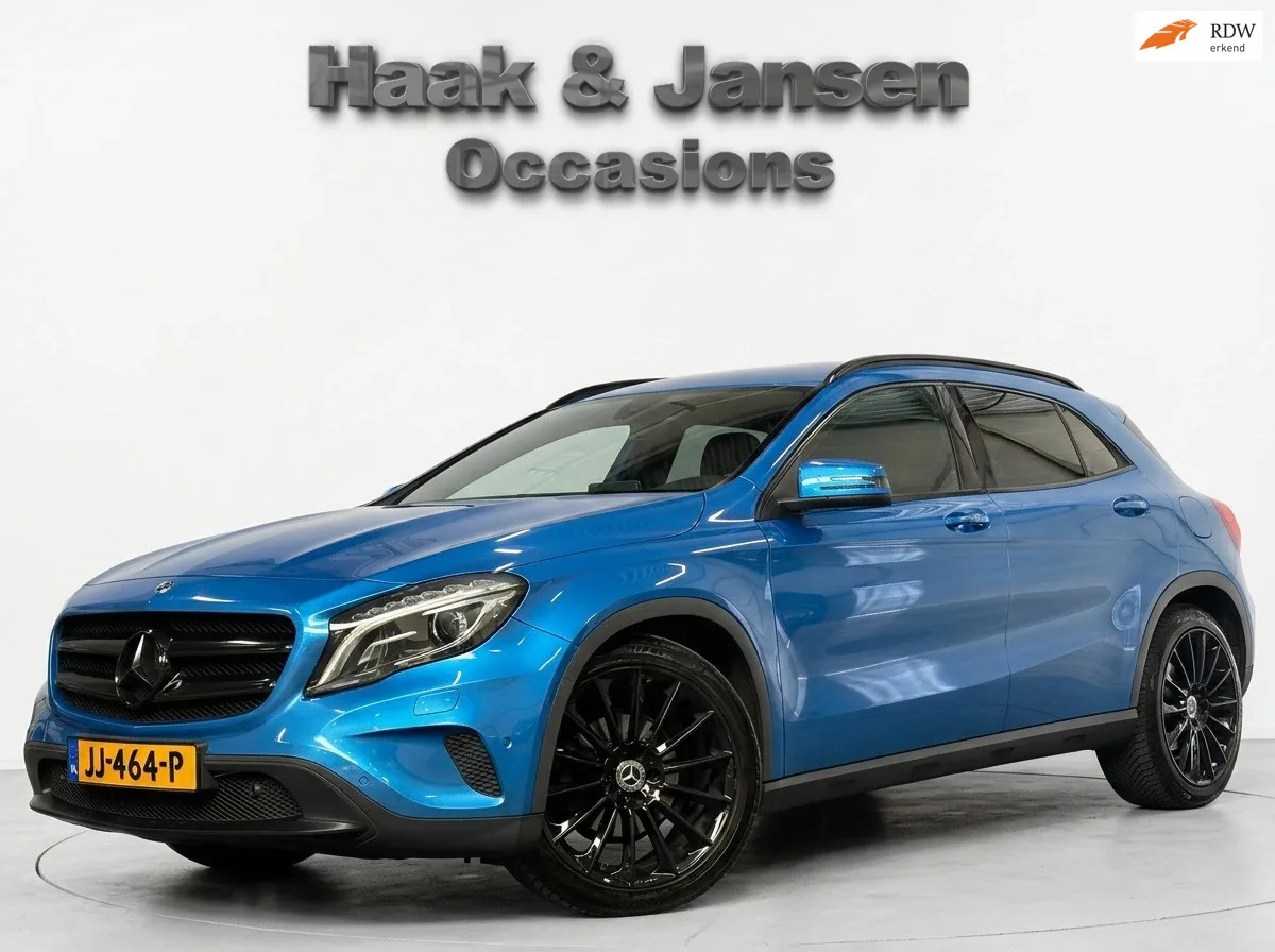Mercedes-Benz GLA (2016) — foto 1